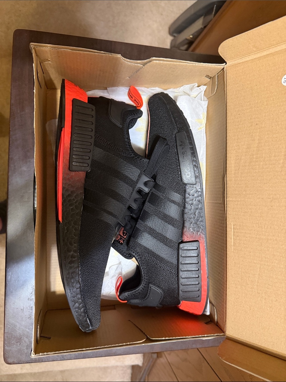 Adidas Darth Vader NMD R1